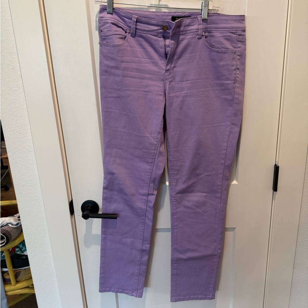 White House Black Market Ladies Slim Ankle Jeans.  Light Purple Color.  8R
